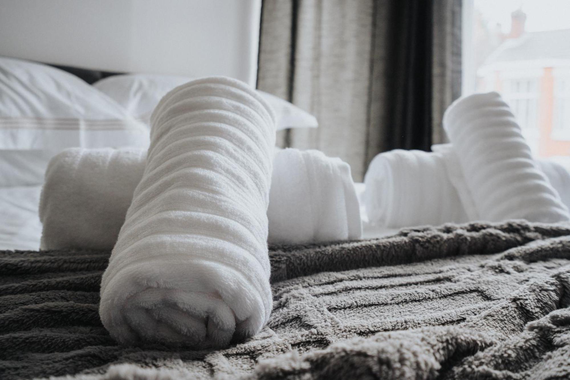 Apartamento Modern & Spacious - Pool Table - Free Parking - Sleeps 10 Manchester